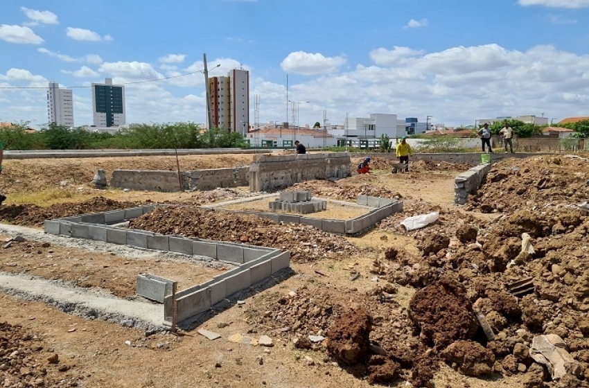 Prefeitura de Sousa publica novo edital de licitação para a continuidade da obra de construção da Praça da Bíblia